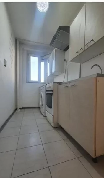 Valea Ialomitei, metrou 2 min., apartament 2 camere, modern, decomandat,
