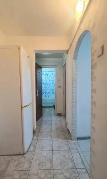 Valea Ialomitei, metrou 2 min., apartament 2 camere, modern, decomandat,